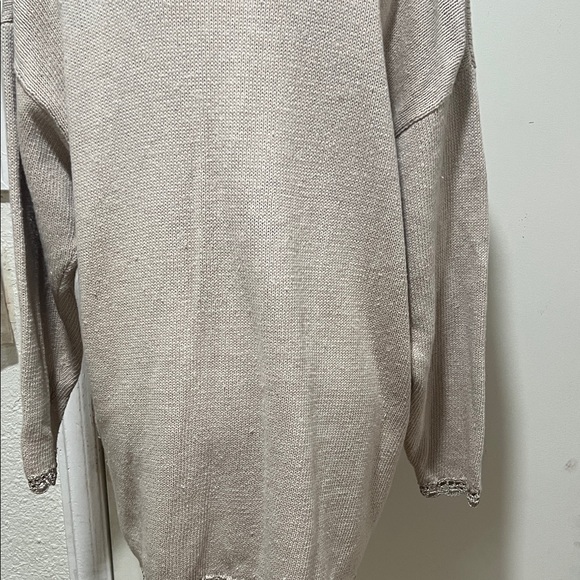 Chic Beige Embroidered V-Neck Sweater - Picture 7 of 10